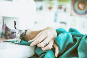 Cum să îmbunătăţeşti activitatea în atelierul tău de croitorie