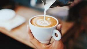 Cate calorii are o cafea cu lapte