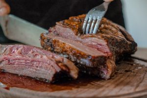 Cate calorii are o friptura de porc la gratar
