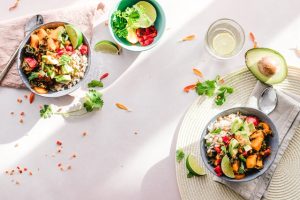 Cate calorii are o salata greceasca