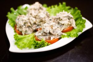 Cate calorii are salata boeuf