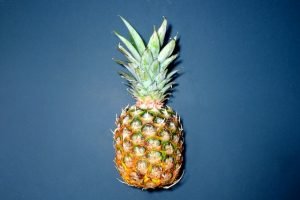 Cate calorii are un ananas intreg