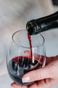 Cate calorii are un pahar de vin