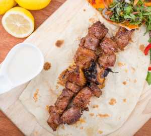 Cate calorii are un gyros