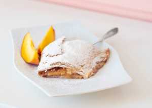 Cate calorii are un strudel cu mere