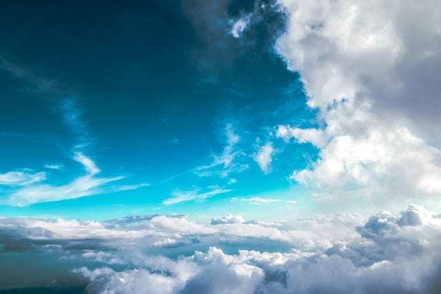 Ce sunt norii Cumulonimbus (Cb)