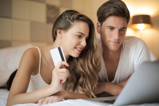 Motive pentru care ar trebui să ai un magazin online pentru afacerea ta