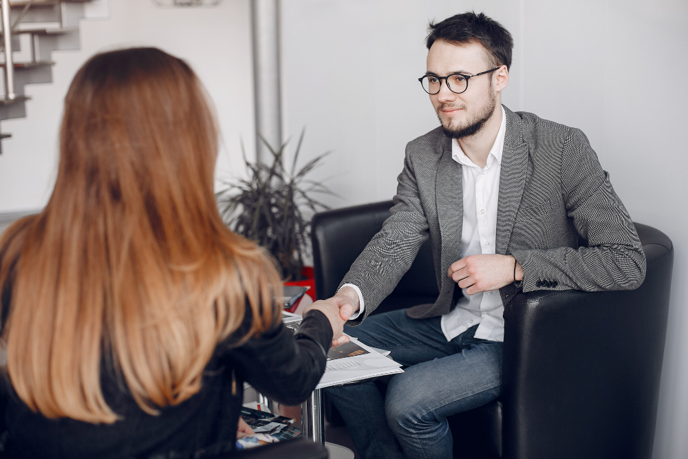 Ce întrebări să pui la un interviu că angajator