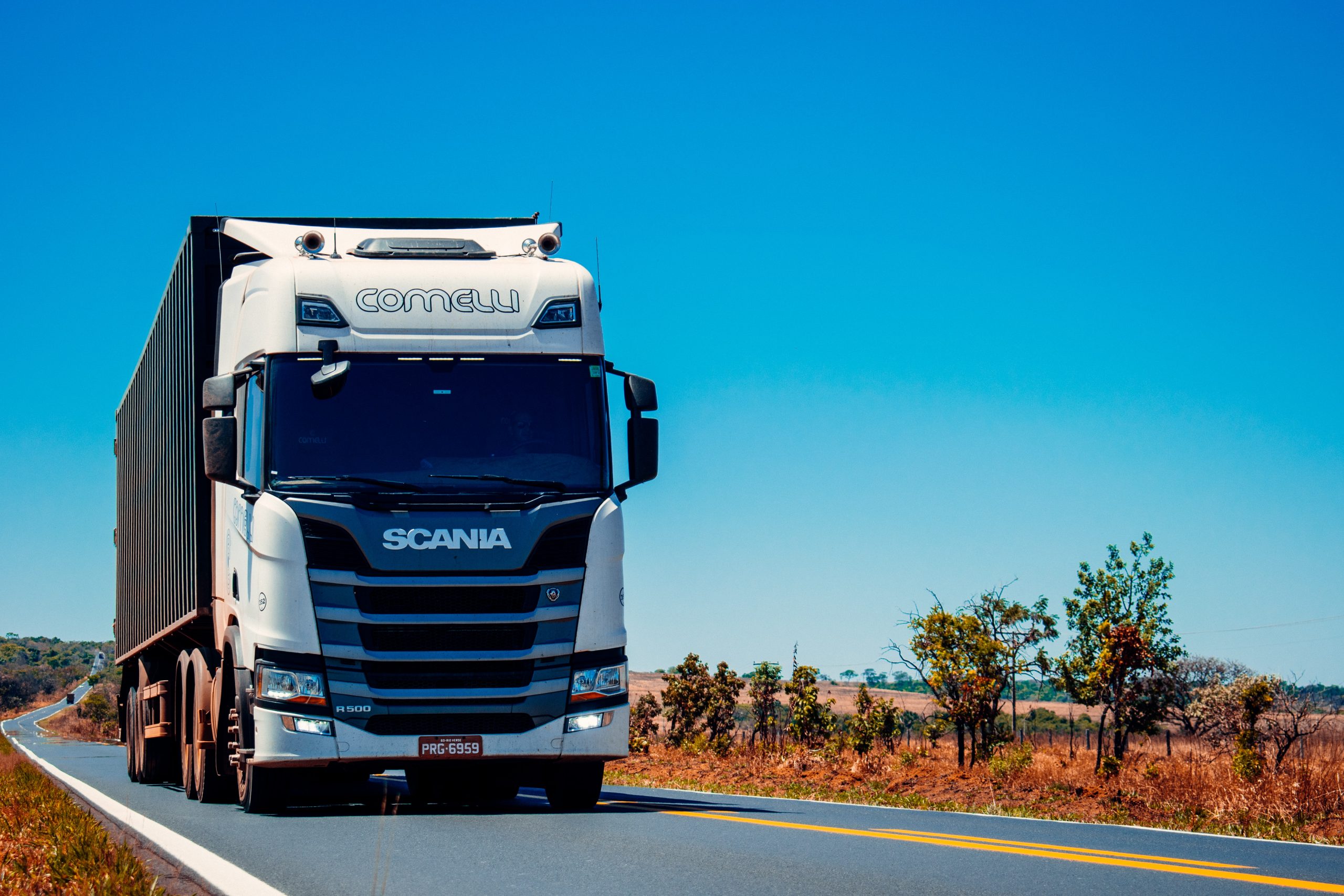 Cum să alegi accesoriile necesare pentru un camion