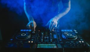 Cum sa devii DJ