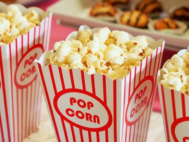 Cate calorii are popcornul