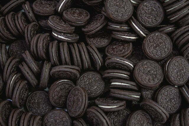 Cate calorii are un biscuite oreo
