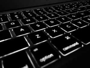 Cum sa cureti tastatura de laptop sau de desktop