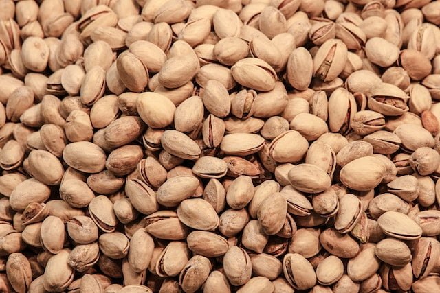 Cate calorii are 100 g de fistic prajit
