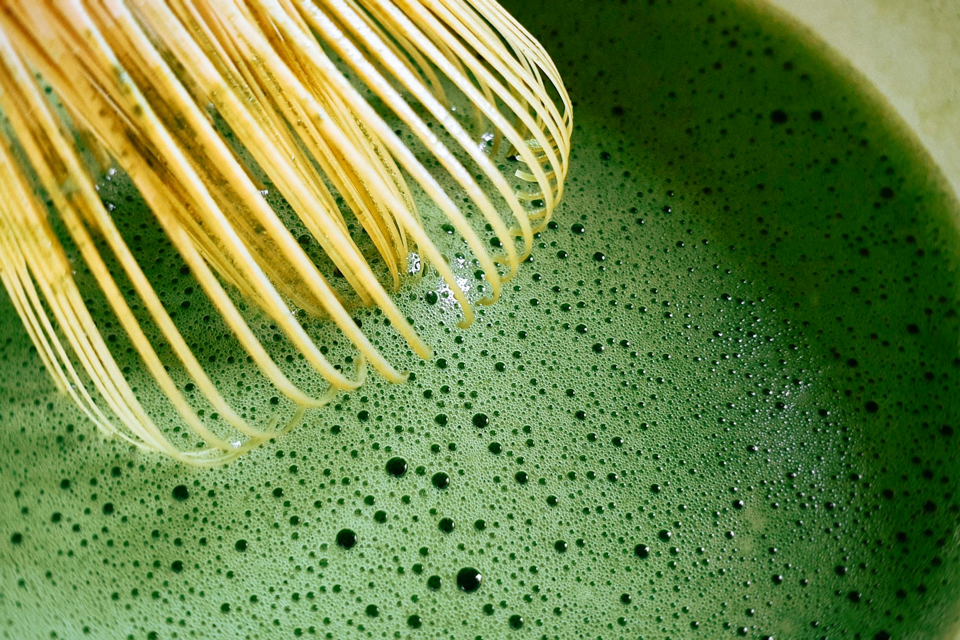 de-ce-matcha-este-mai-mult