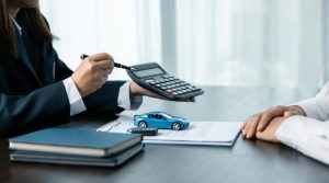 Avantajele amanetului auto față de creditele bancare