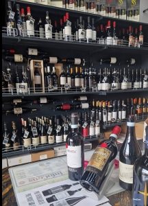 Cum s-a transformat vinul dintr-o băutură de masă &icirc;n experiență și ce au &icirc;nvățat bucureștenii